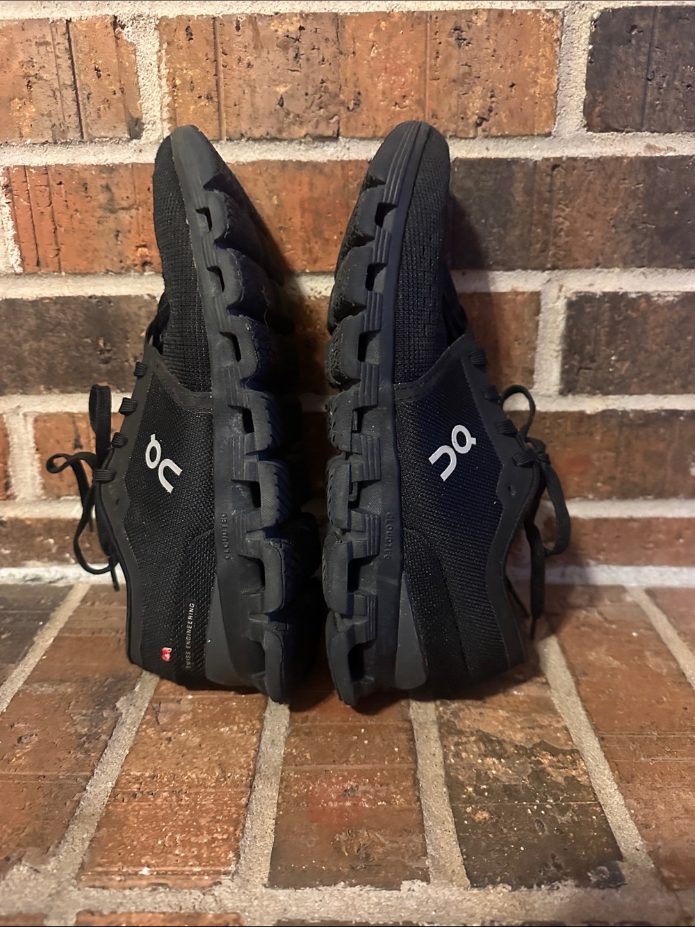 On Running Women's Black Cloud X size 8.5 - Picture 5 of 7